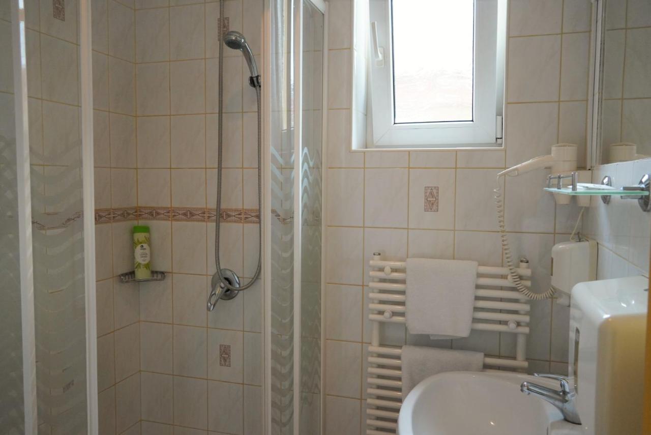 Bed and Breakfast Club Haus 502 Калоча Екстер'єр фото