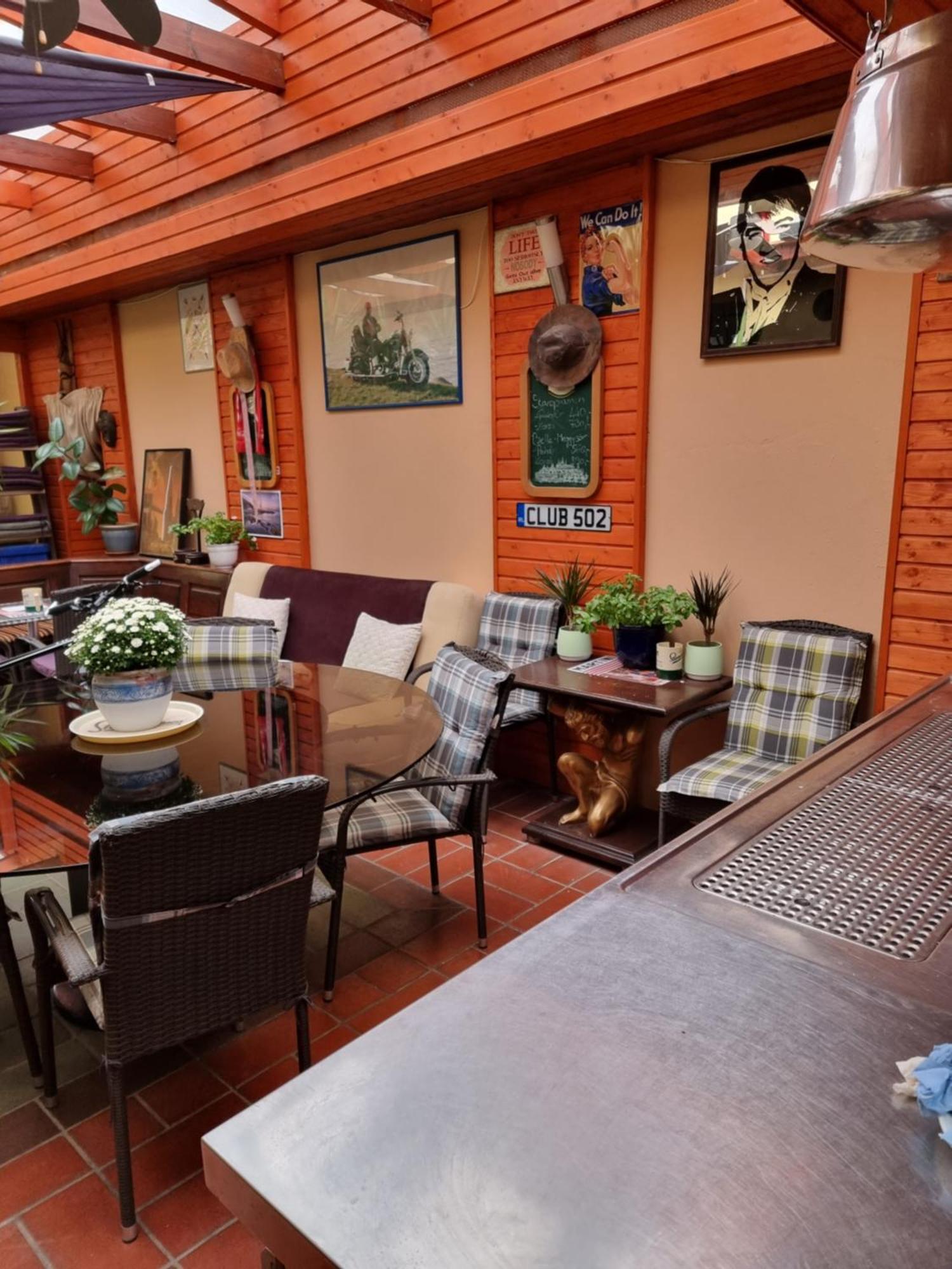 Bed and Breakfast Club Haus 502 Калоча Екстер'єр фото